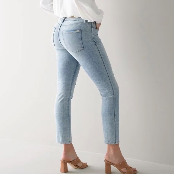 White House Black Market Curvy-Fit High-Rise Sculpt Destructed Straight Jeans - Picture 3 of 9